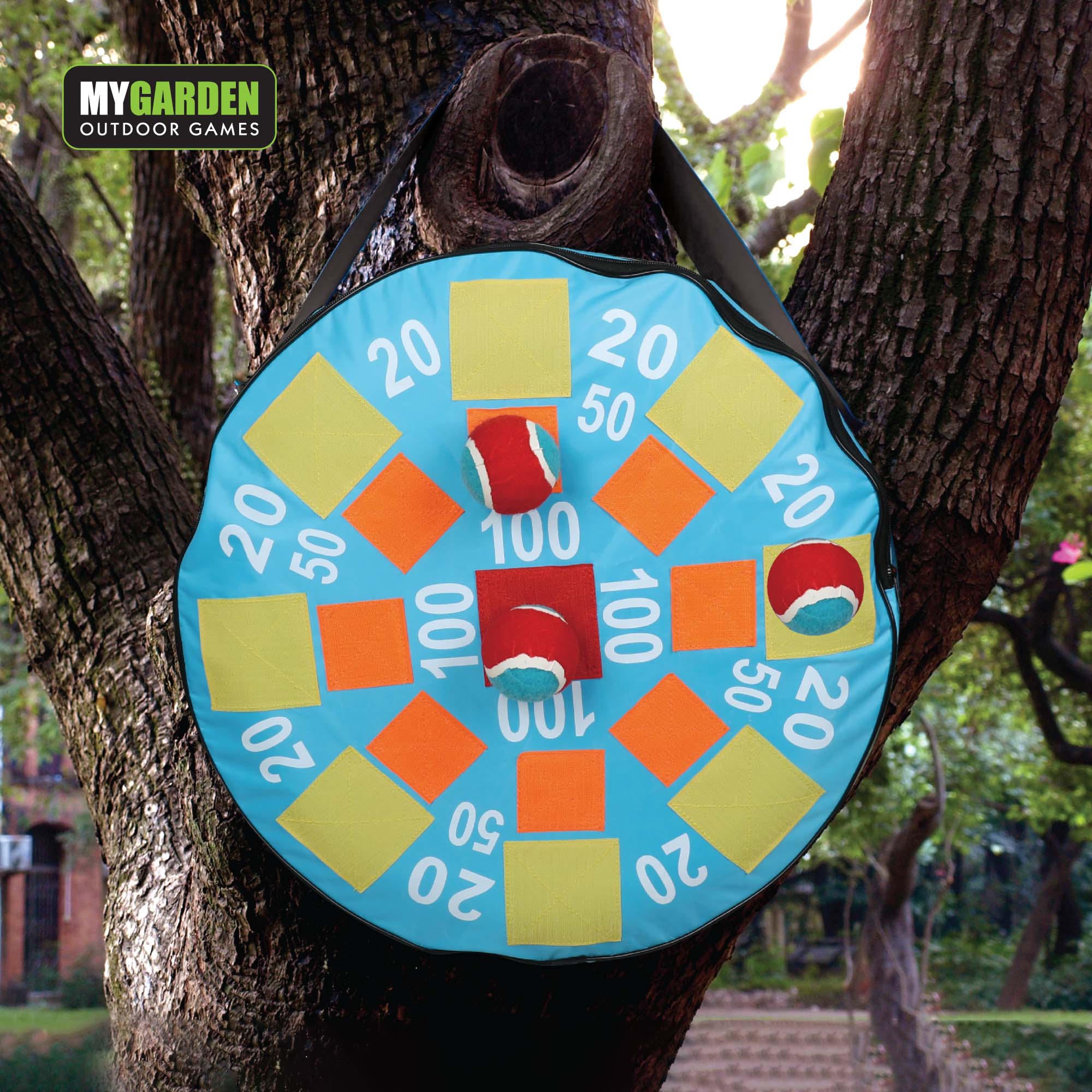 Inflatable Dart Board including x3 Throwing Balls